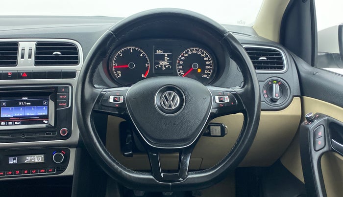 2017 Volkswagen Polo HIGHLINE1.5L DIESEL, Diesel, Manual, 52,973 km, Steering Wheel Close Up