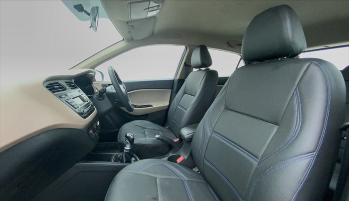 2017 Hyundai Elite i20 SPORTZ 1.4, Diesel, Manual, 73,167 km, Right Side Front Door Cabin View