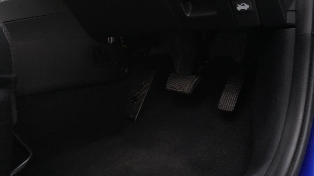 2021 Hyundai Venue Active, Automatic, 36251 km, Pedals and Footmat