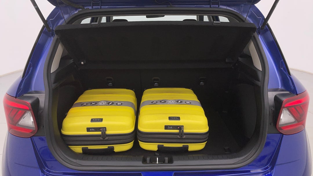 2021 Hyundai Venue Active, Automatic, 36251 km, Boot Inside View with Luggage