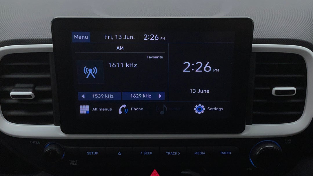 2021 Hyundai Venue Active, Automatic, 36251 km, Infotainment System