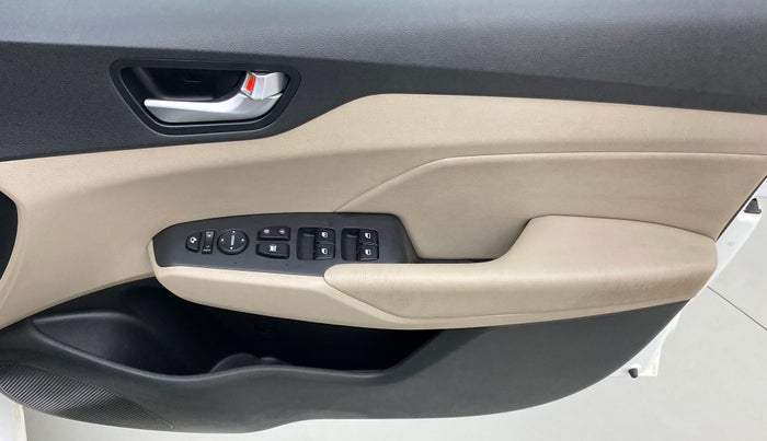 2019 Hyundai Verna 1.6 SX VTVT AT (O), Petrol, Automatic, 45,066 km, Driver Side Door Panels Control