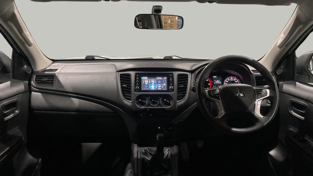 2019 Mitsubishi Triton Glx (4x4), Manual, 128071 km, Dashboard View