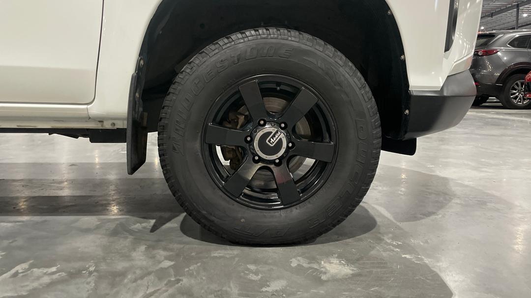 2019 Mitsubishi Triton Glx (4x4), Manual, 128071 km, Right Front Wheel