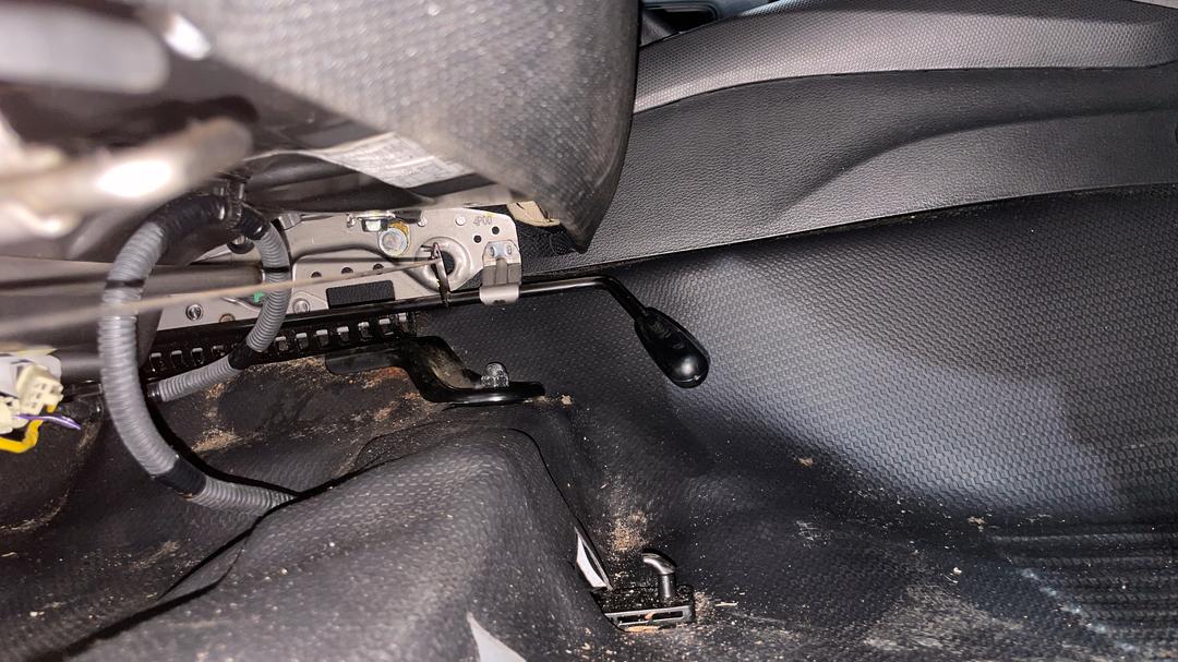 2019 Mitsubishi Triton Glx (4x4), Manual, 128071 km, Drivers Side Adjustment Panel