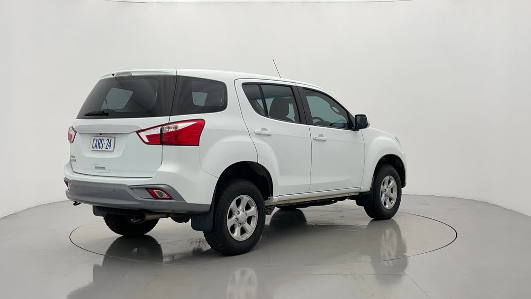 Right Back Diagonal (45- Degree) View