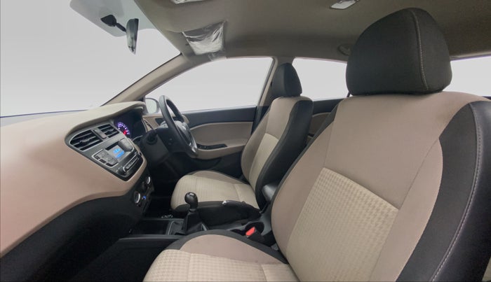 2018 Hyundai Elite i20 Magna Executive 1.2, Petrol, Manual, 22,897 km, Right Side Front Door Cabin View