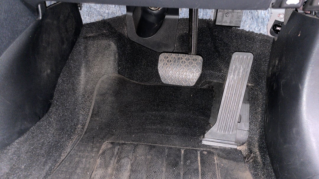 2017 Mazda CX-3 Akari (FWD), Automatic, 40186 km, Pedals and Footmat