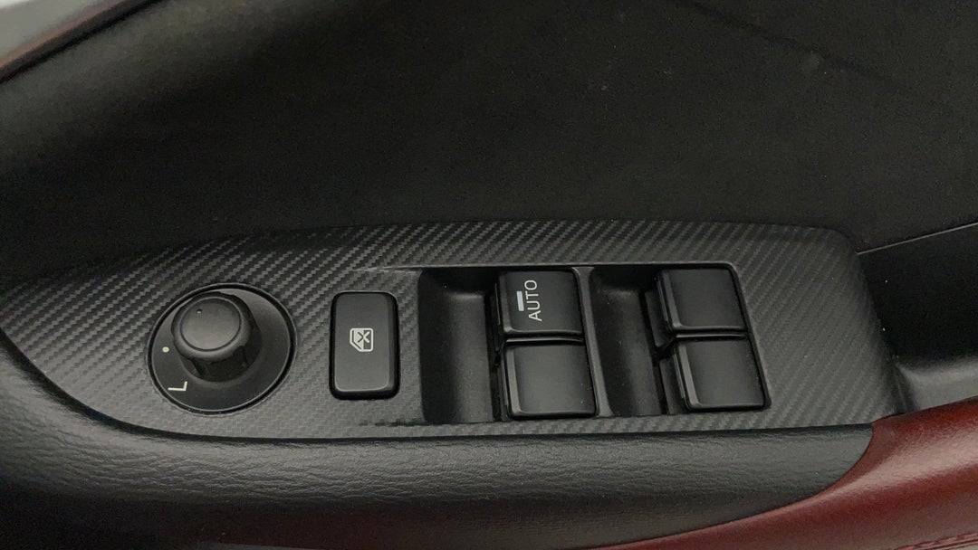 2017 Mazda CX-3 Akari (FWD), Automatic, 40186 km, Drivers Side Door Panel Controls