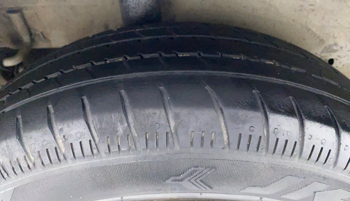 2014 Maruti Celerio VXI d, Petrol, Manual, 31,880 km, Right Rear Tyre Tread