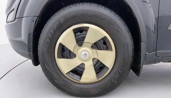 2016 Mahindra XUV500 W6, Diesel, Manual, 63,979 km, Left Front Wheel