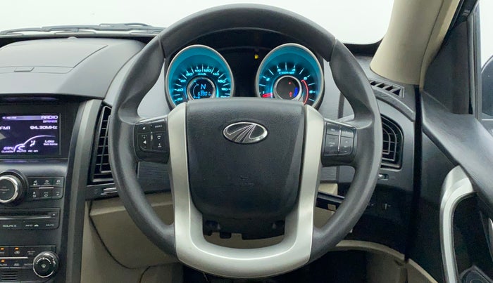 2016 Mahindra XUV500 W6, Diesel, Manual, 63,979 km, Steering Wheel Close Up