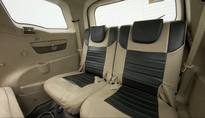 2016 Mahindra XUV500 W6, Diesel, Manual, 63,979 km, Third Seat Row ( optional )