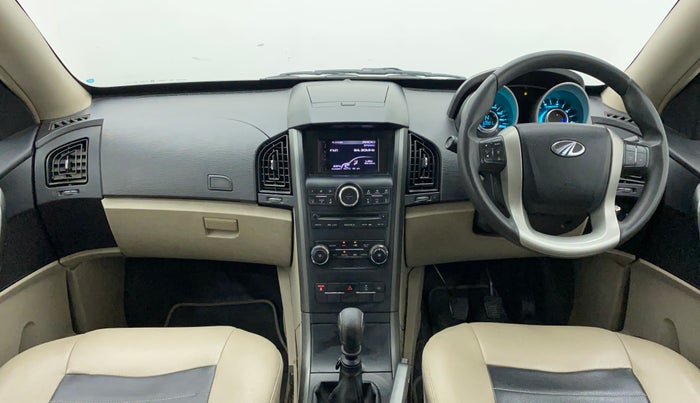 2016 Mahindra XUV500 W6, Diesel, Manual, 63,979 km, Dashboard