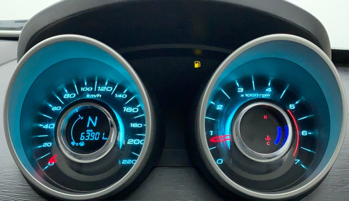 2016 Mahindra XUV500 W6, Diesel, Manual, 63,979 km, Odometer Image