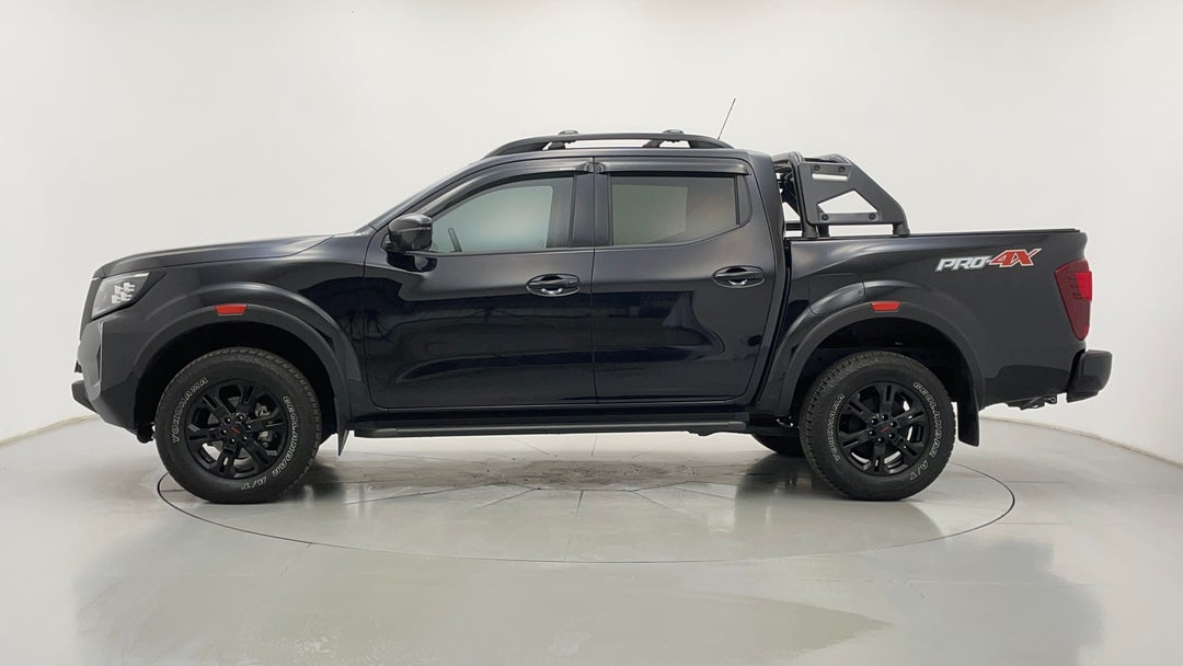 2023 Nissan Navara Pro-4x (4x4), Automatic, 14481 km, Left Side View