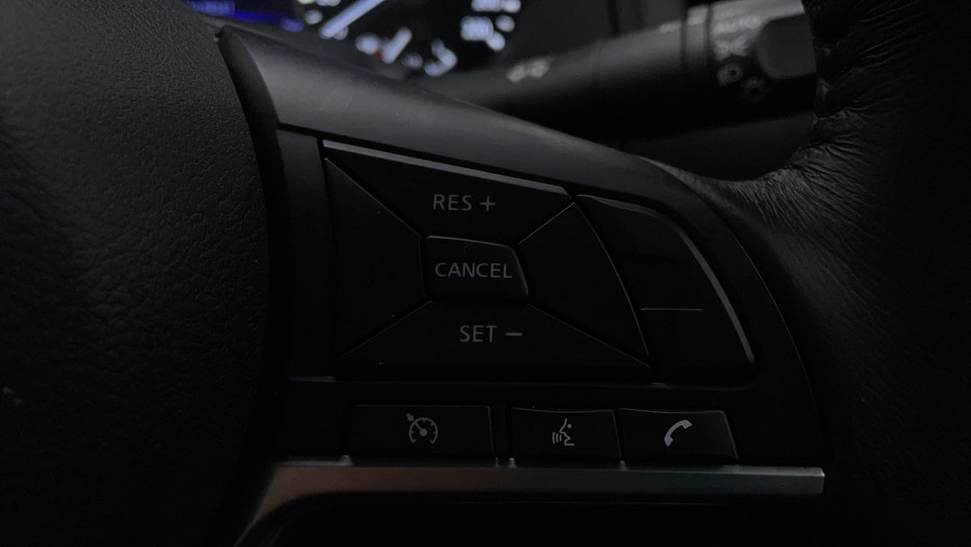 2023 Nissan Navara Pro-4x (4x4), Automatic, 14481 km, Cruise Control