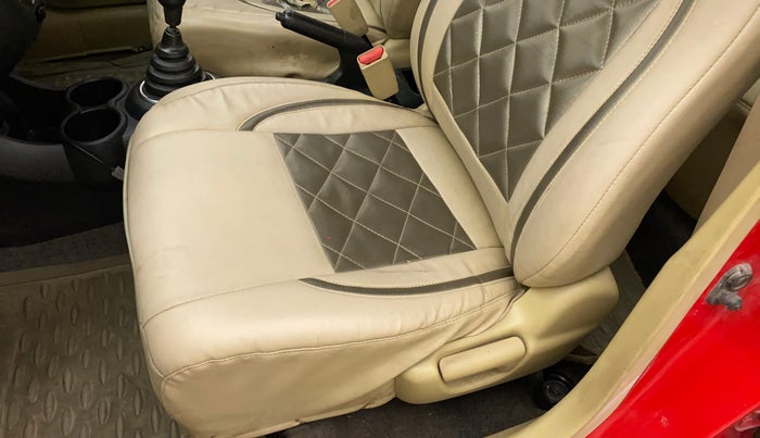 2011 Honda Brio S MT, Petrol, Manual, 68,158 km, Front left seat (passenger seat) - Cover slightly torn