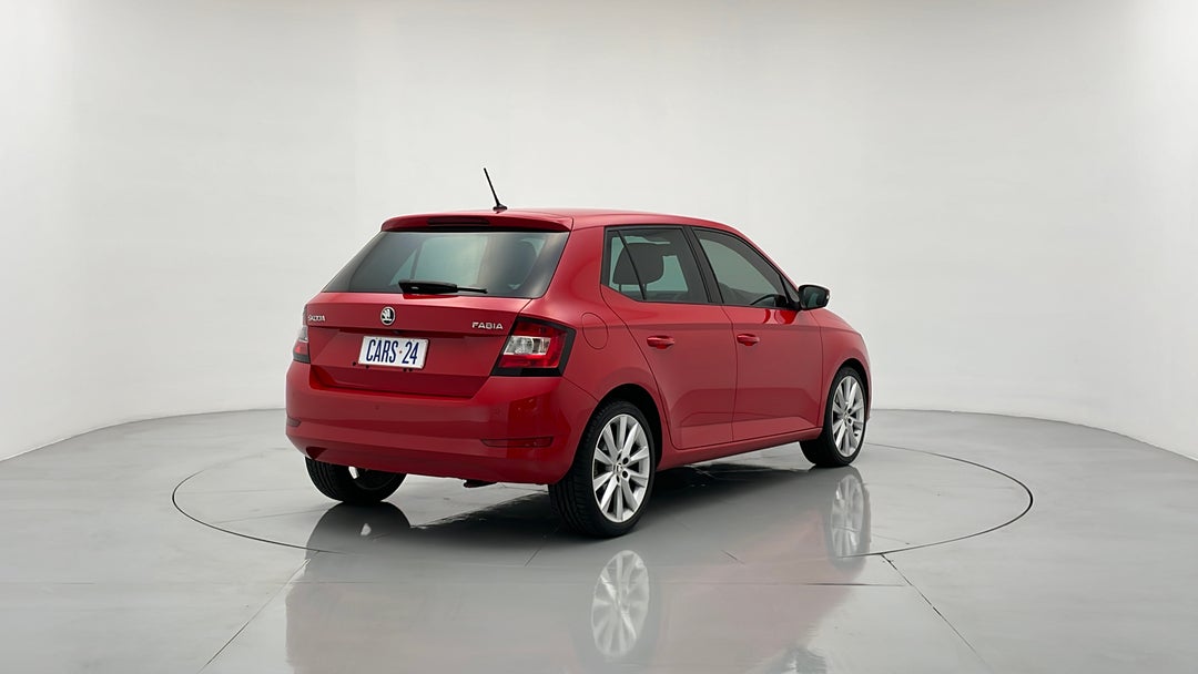 Right Back Diagonal (45- Degree) View