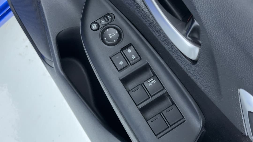 2017 Honda Jazz Vti-s, Automatic, 55999 km, Drivers Side Door Panel Controls