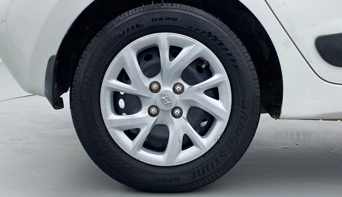 2017 Hyundai Grand i10 SPORTS 1.2 VTVT, Petrol, Manual, 26,693 km, Right Rear Wheel