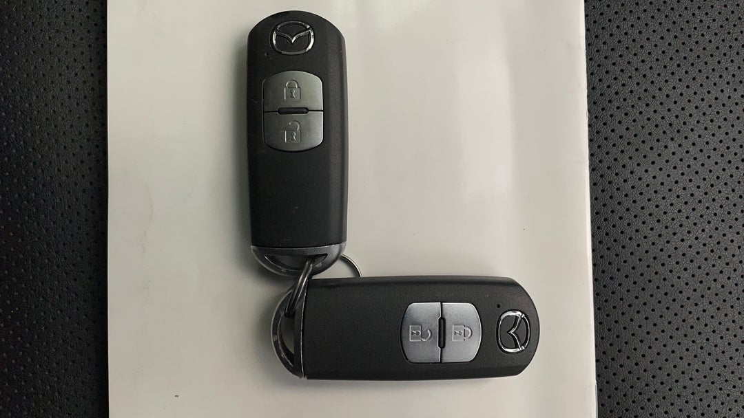 2017 Mazda 6 Touring, Automatic, 95660 km, Key Close-up