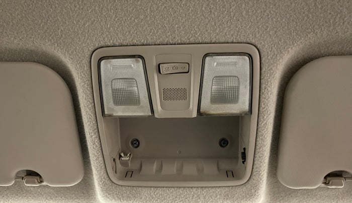 2014 Hyundai Elite i20 ASTA 1.2, CNG, Manual, 1,07,493 km, Ceiling - Sun Glass Holder not working