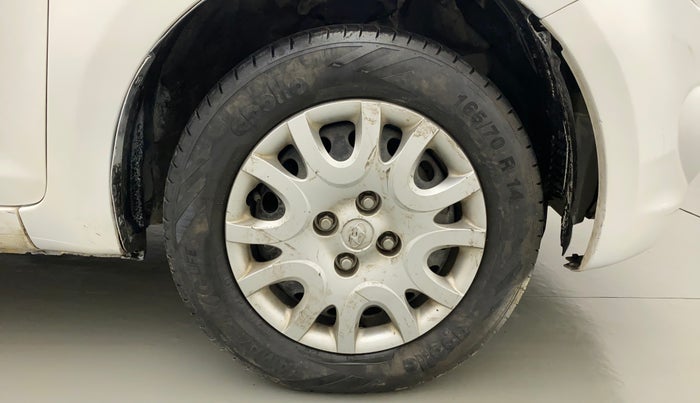 2011 Hyundai i20 MAGNA (O) 1.2, Petrol, Manual, 41,576 km, Right Front Wheel