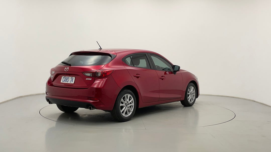 Right Back Diagonal (45- Degree) View