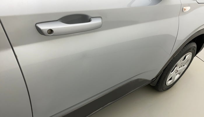 2020 Hyundai VENUE S 1.2, Petrol, Manual, 15,694 km, Driver-side door - Minor scratches