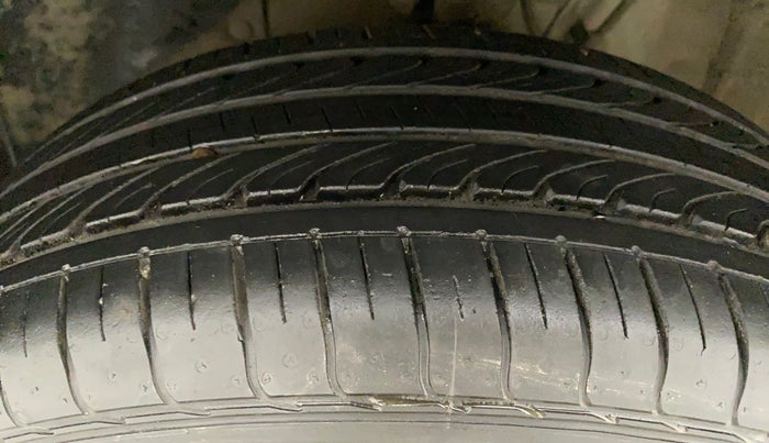 2020 Hyundai VENUE S 1.2, Petrol, Manual, 15,694 km, Left Front Tyre Tread