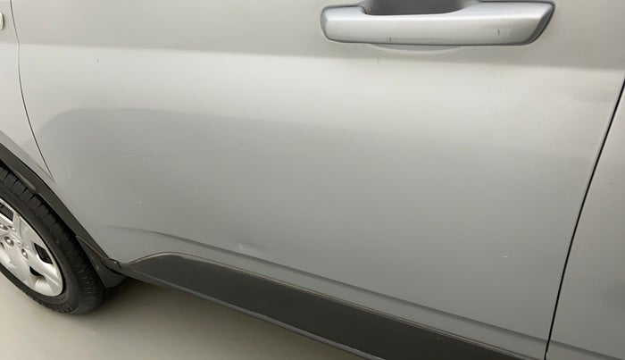 2020 Hyundai VENUE S 1.2, Petrol, Manual, 15,694 km, Front passenger door - Slightly dented