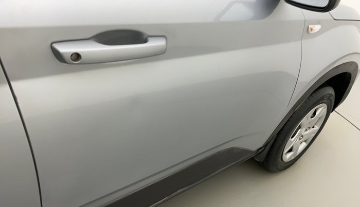 2020 Hyundai VENUE S 1.2, Petrol, Manual, 15,694 km, Driver-side door - Slightly dented