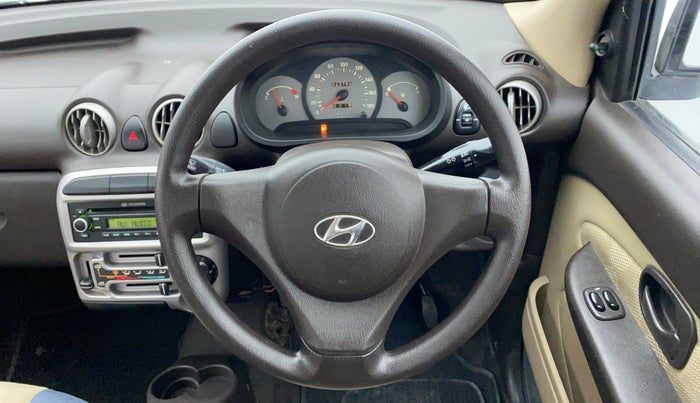 2011 Hyundai Santro Xing GLS, Petrol, Manual, 43,881 km, Steering Wheel Close Up
