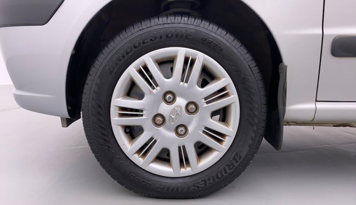 2011 Hyundai Santro Xing GLS, Petrol, Manual, 43,881 km, Left Front Wheel