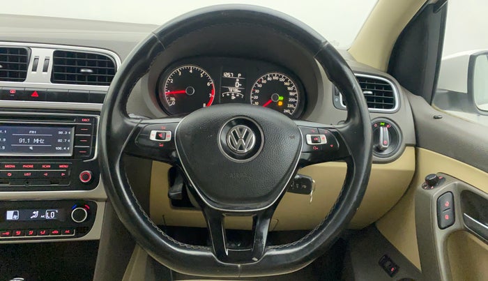 2016 Volkswagen Vento HIGHLINE PETROL AT, Petrol, Automatic, 73,736 km, Steering Wheel Close Up