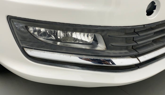 2016 Volkswagen Vento HIGHLINE PETROL AT, Petrol, Automatic, 73,736 km, Right fog light - Not working
