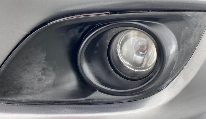 2014 Maruti Swift VXI, Petrol, Manual, 46,247 km, Left fog light - Not fixed properly