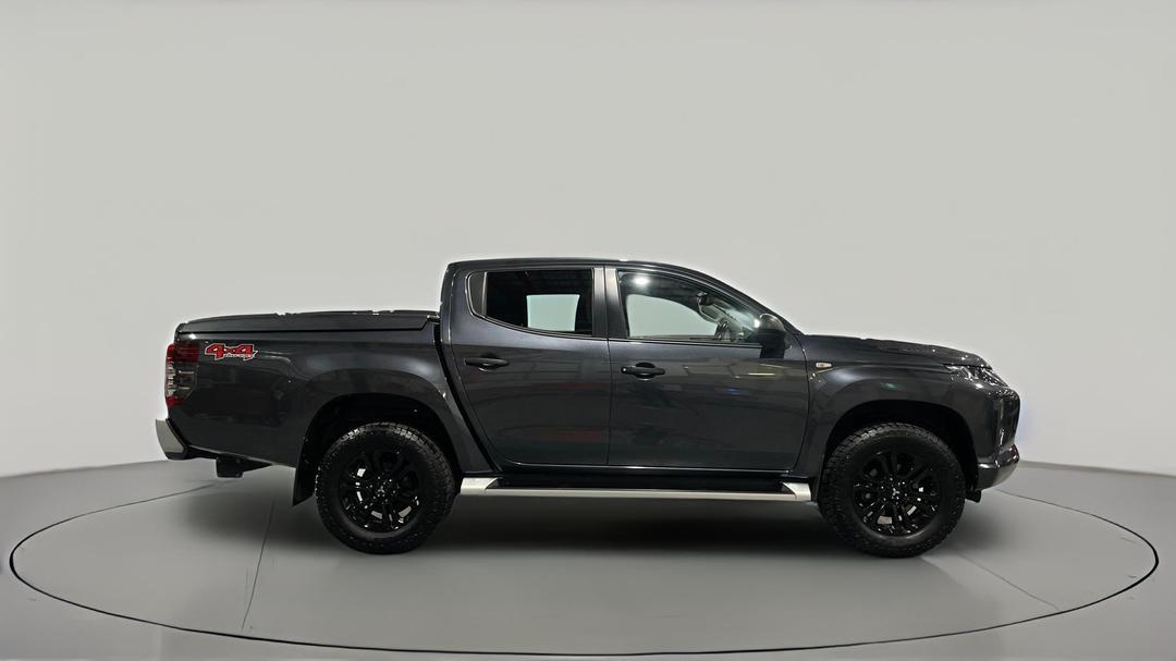 2021 Mitsubishi Triton Glx-r (4x4), Automatic, 81331 km, Right Side View