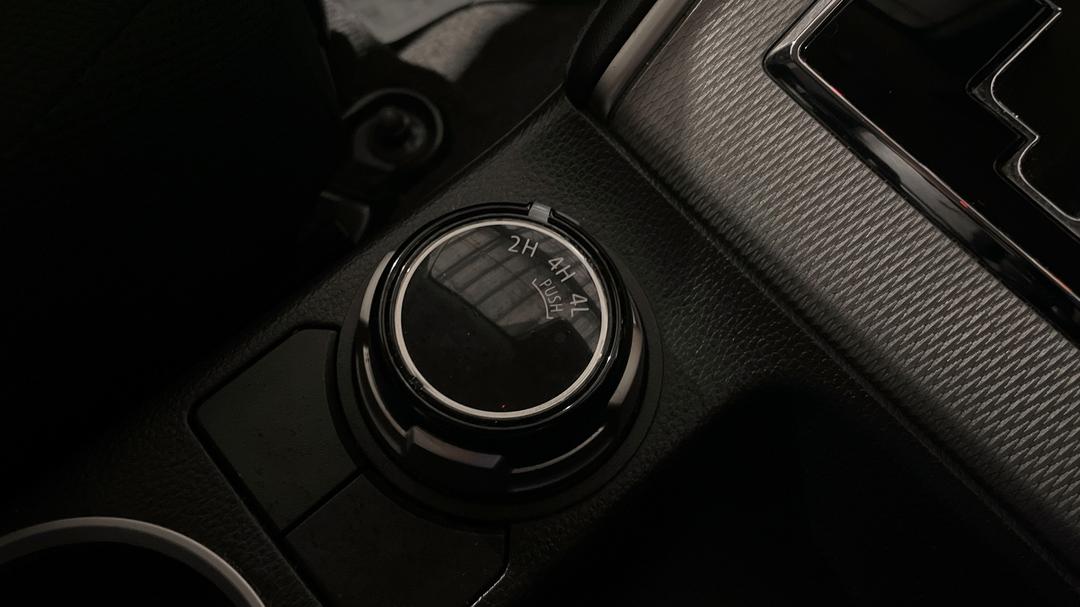 2021 Mitsubishi Triton Glx-r (4x4), Automatic, 81331 km, Utility Switches/Buttons