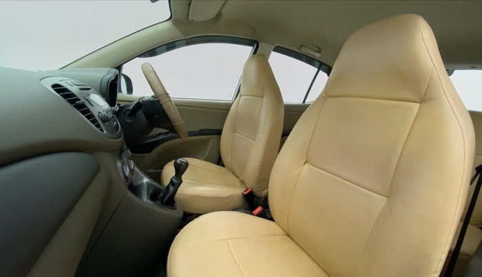 2014 Hyundai i10 SPORTZ 1.1 IRDE2, Petrol, Manual, 28,062 km, Right Side Front Door Cabin