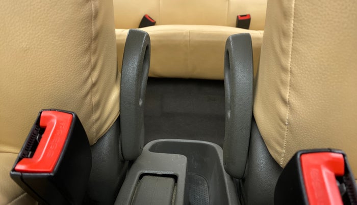 2014 Hyundai i10 SPORTZ 1.1 IRDE2, Petrol, Manual, 28,062 km, Driver Side Adjustment Panel