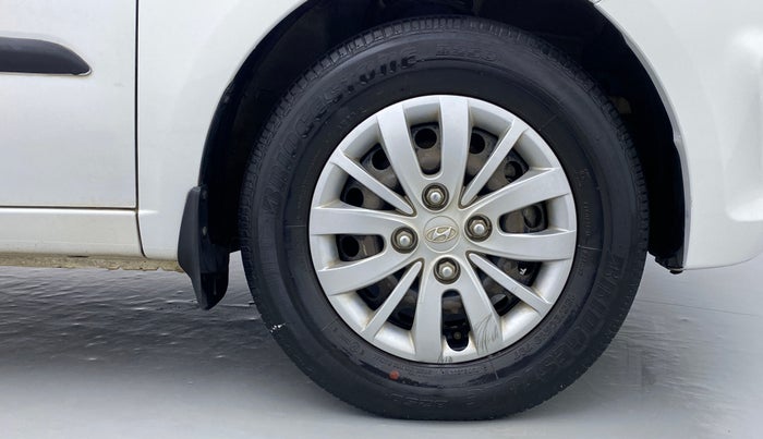 2014 Hyundai i10 SPORTZ 1.1 IRDE2, Petrol, Manual, 28,062 km, Right Front Wheel