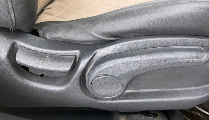 2015 Hyundai Elite i20 SPORTZ 1.2, Petrol, Manual, 48,526 km, Driver Side Adjustment Panel