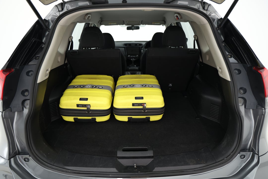 2018 Nissan X-trail St (4WD), Automatic, 138364 km, Boot Inside View with Luggage