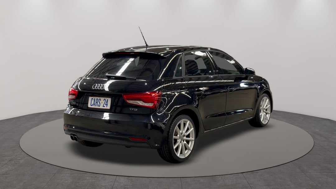 Right Back Diagonal (45- Degree) View