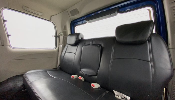 2014 Mahindra Scorpio S10, Diesel, Manual, 52,627 km, Third Seat Row ( optional )