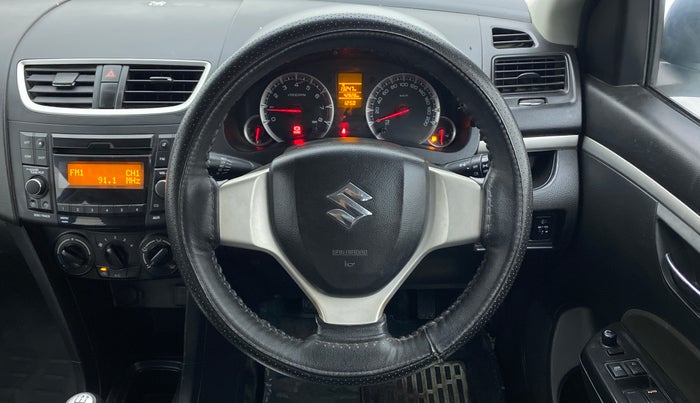 2017 Maruti Swift VXI O, Petrol, Manual, 42,828 km, Steering Wheel Close Up