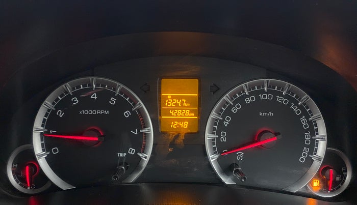 2017 Maruti Swift VXI O, Petrol, Manual, 42,828 km, Odometer Image