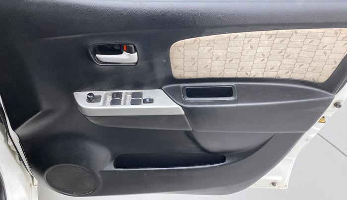 2015 Maruti Wagon R 1.0 VXI, Petrol, Manual, 46,090 km, Driver Side Door Panels Control